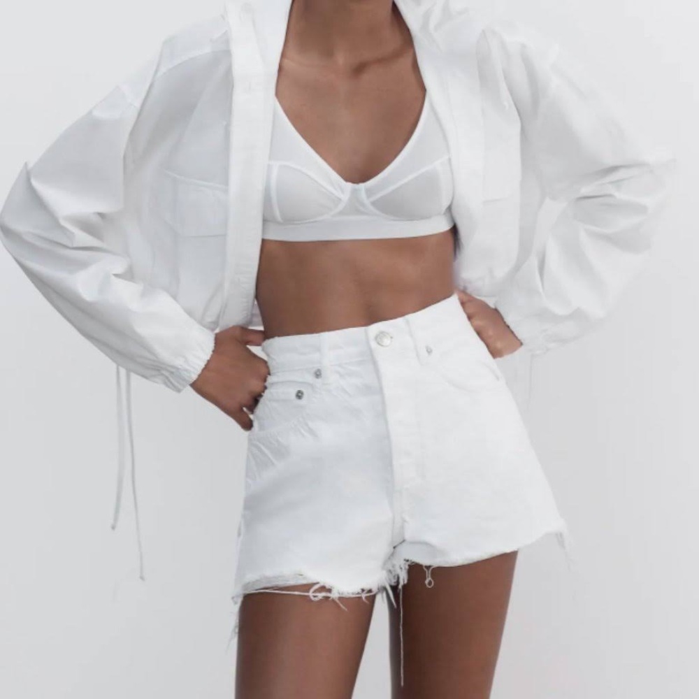 Zara High Rise Frayed Denim Shorts